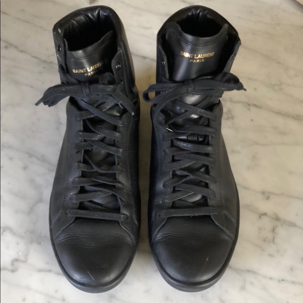Signature Court Classic High Top Sneakers